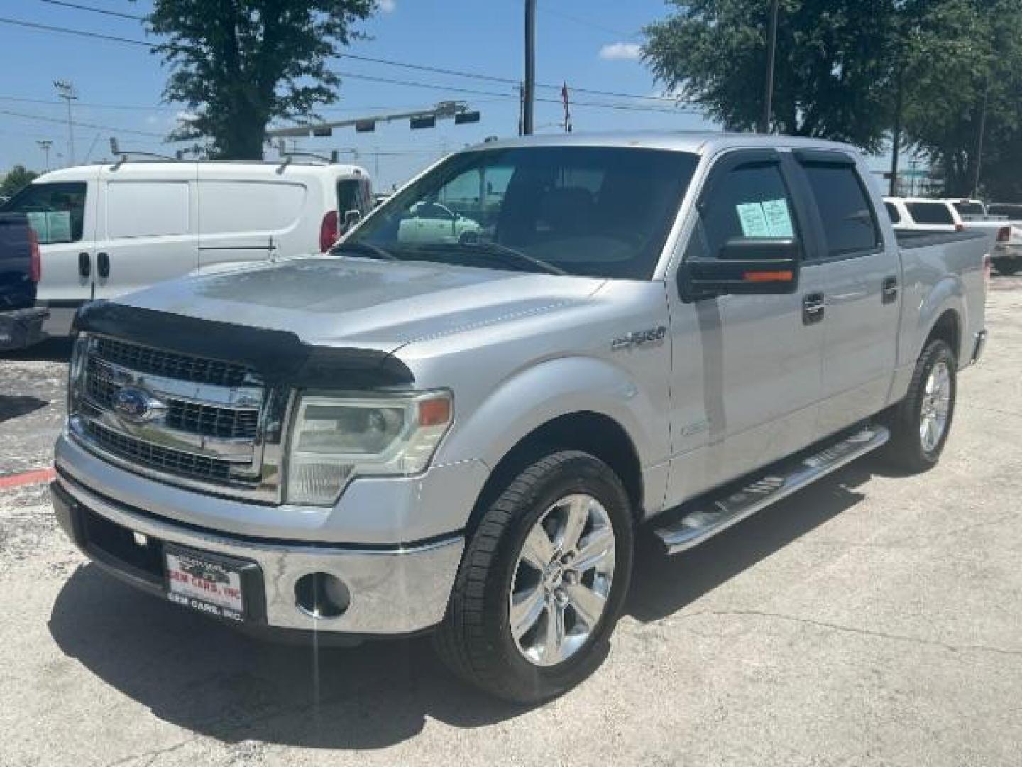 2014 Ingot Silver Metalli Ford F-150 XLT SuperCrew 5.5-ft (1FTFW1CTXEK) with an 3.5L V6 TURBO engine, 6-Speed Automatic transmission, located at 12182 Garland Rd, Dallas, TX, 75218, (214) 521-2040, 0.000000, 0.000000 - Photo#2