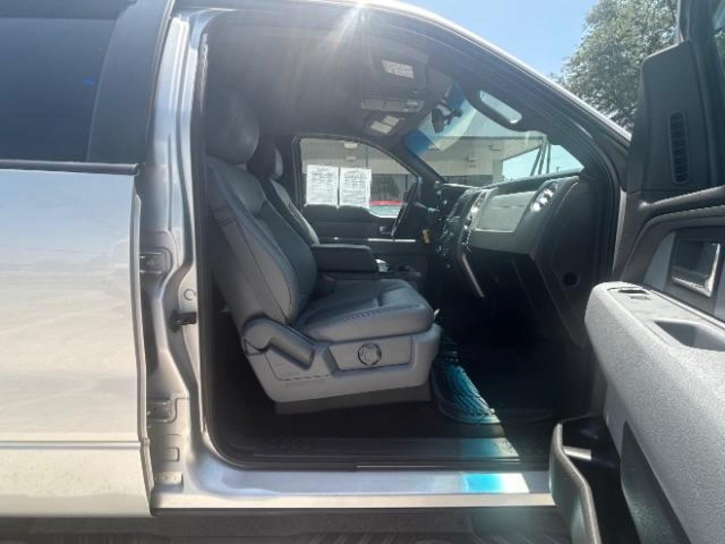 2014 Ingot Silver Metalli Ford F-150 XLT SuperCrew 5.5-ft (1FTFW1CTXEK) with an 3.5L V6 TURBO engine, 6-Speed Automatic transmission, located at 12182 Garland Rd, Dallas, TX, 75218, (214) 521-2040, 0.000000, 0.000000 - Photo#8