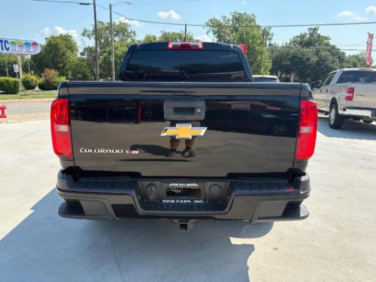 2019 Black Chevrolet Colorado Work Truck Crew Cab (1GCGSBEN6K1) with an 3.6L V6 DOHC 24V GAS engine, 6-Speed Automatic transmission, located at 12182 Garland Rd, Dallas, TX, 75218, (214) 521-2040, 0.000000, 0.000000 - Photo#5