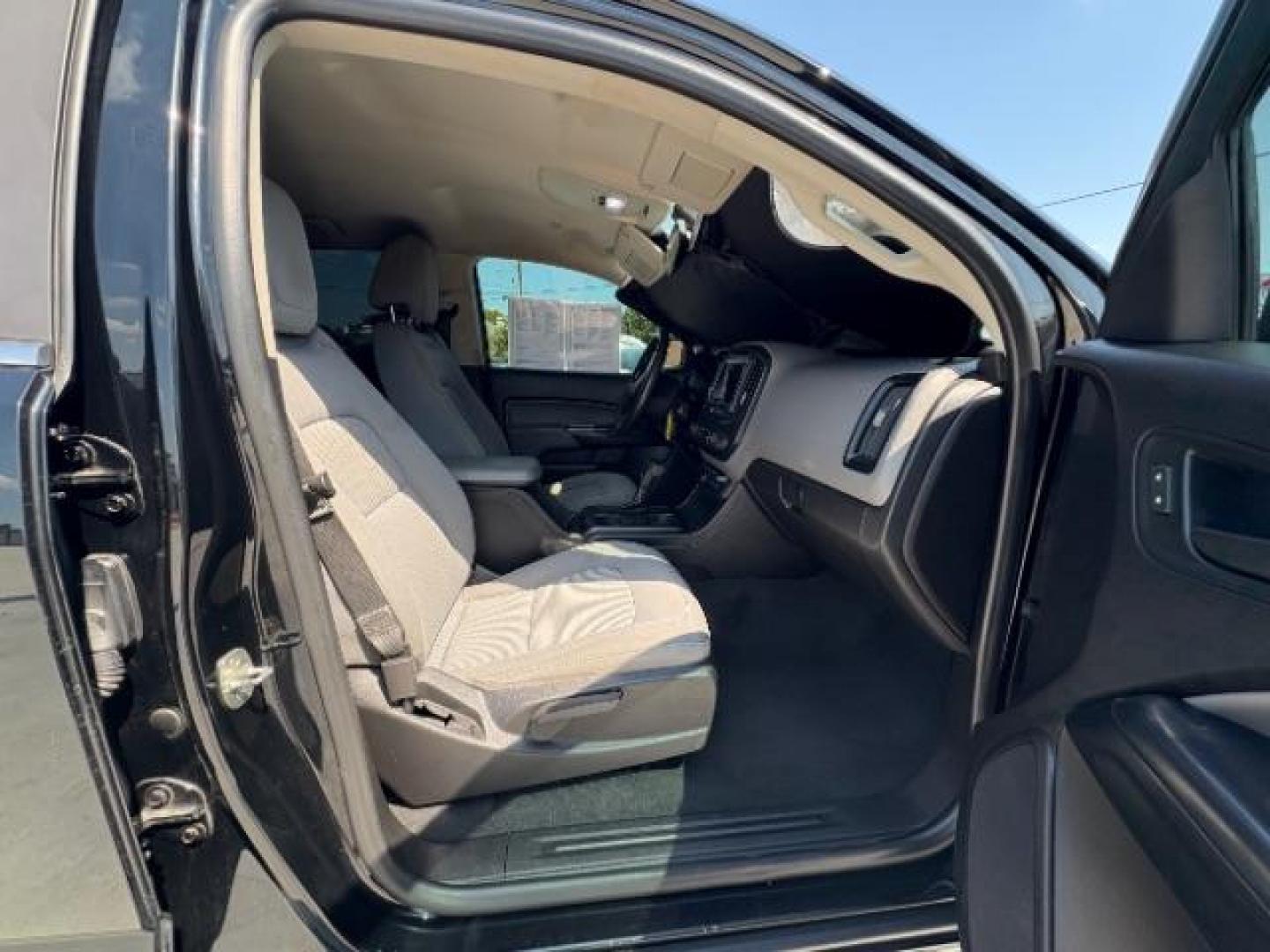2019 Black Chevrolet Colorado Work Truck Crew Cab (1GCGSBEN6K1) with an 3.6L V6 DOHC 24V GAS engine, 6-Speed Automatic transmission, located at 12182 Garland Rd, Dallas, TX, 75218, (214) 521-2040, 0.000000, 0.000000 - Photo#6
