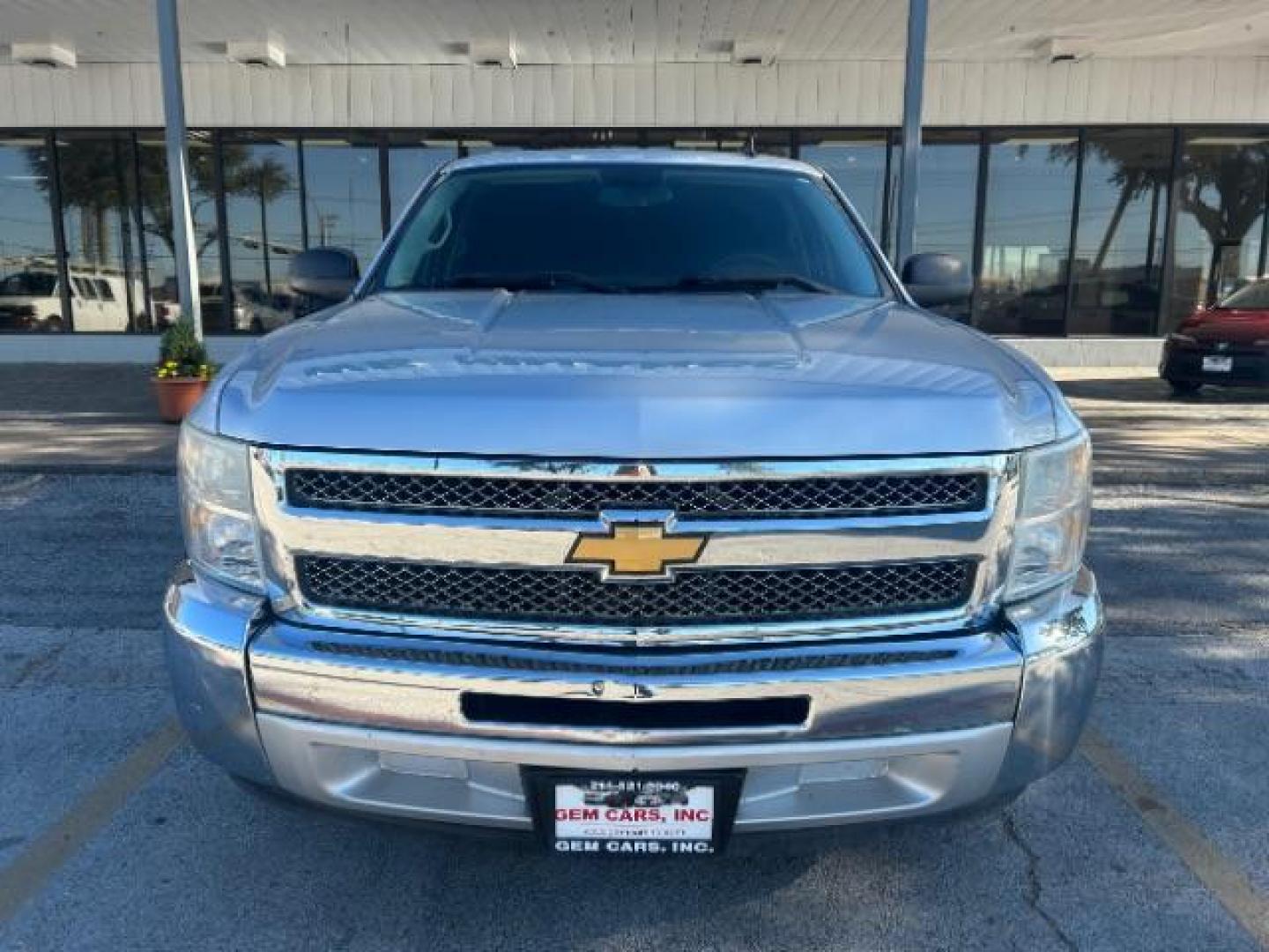 2013 Silver /Ebony Cloth Interior Chevrolet Silverado 1500 LT Crew Cab 2WD (3GCPCSE0XDG) with an 5.3L V8 OHV 16V FFV engine, 6-Speed Automatic transmission, located at 12182 Garland Rd, Dallas, TX, 75218, (214) 521-2040, 0.000000, 0.000000 - Photo#1