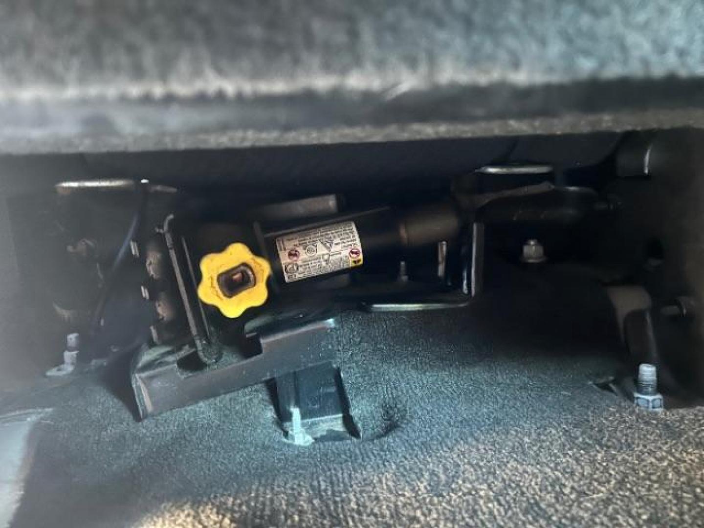 2013 Silver /Ebony Cloth Interior Chevrolet Silverado 1500 LT Crew Cab 2WD (3GCPCSE0XDG) with an 5.3L V8 OHV 16V FFV engine, 6-Speed Automatic transmission, located at 12182 Garland Rd, Dallas, TX, 75218, (214) 521-2040, 0.000000, 0.000000 - Photo#17