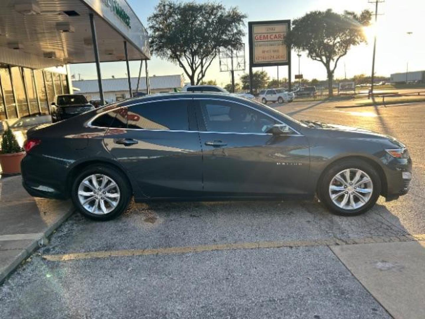 2020 Dark Blue Chevrolet Malibu LT (1G1ZD5ST7LF) with an 1.5L L4 DOHC 16V engine, 6-Speed Automatic transmission, located at 12182 Garland Rd, Dallas, TX, 75218, (214) 521-2040, 0.000000, 0.000000 - Photo#8