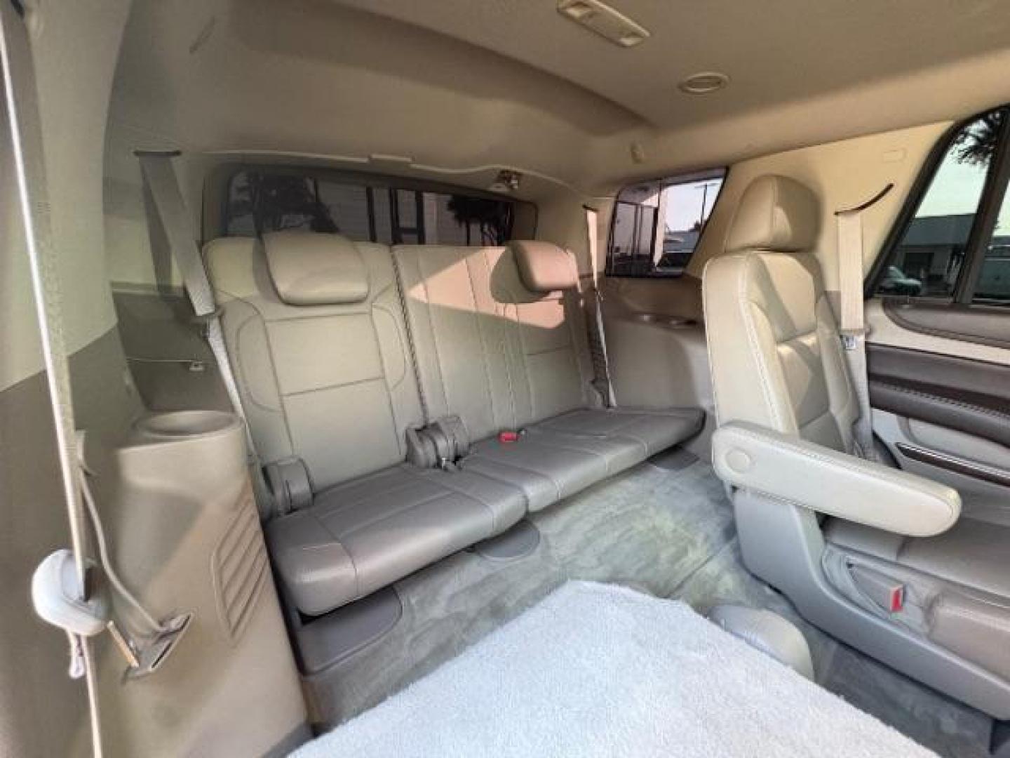 2015 RED Chevrolet Tahoe LT 2WD (1GNSCBKC3FR) with an 5.3L V8 OHV 16V engine, 6-Speed Automatic transmission, located at 12182 Garland Rd, Dallas, TX, 75218, (214) 521-2040, 0.000000, 0.000000 - Photo#11