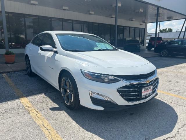 photo of 2022 Chevrolet Malibu LT