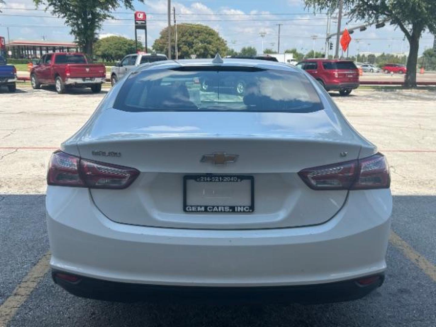 2022 Summit White /Dark Atmosphere/Light Wheat Chevrolet Malibu LT (1G1ZD5ST3NF) with an 1.5L L4 DOHC 16V engine, 6-Speed Automatic transmission, located at 12182 Garland Rd, Dallas, TX, 75218, (214) 521-2040, 0.000000, 0.000000 - Photo#5