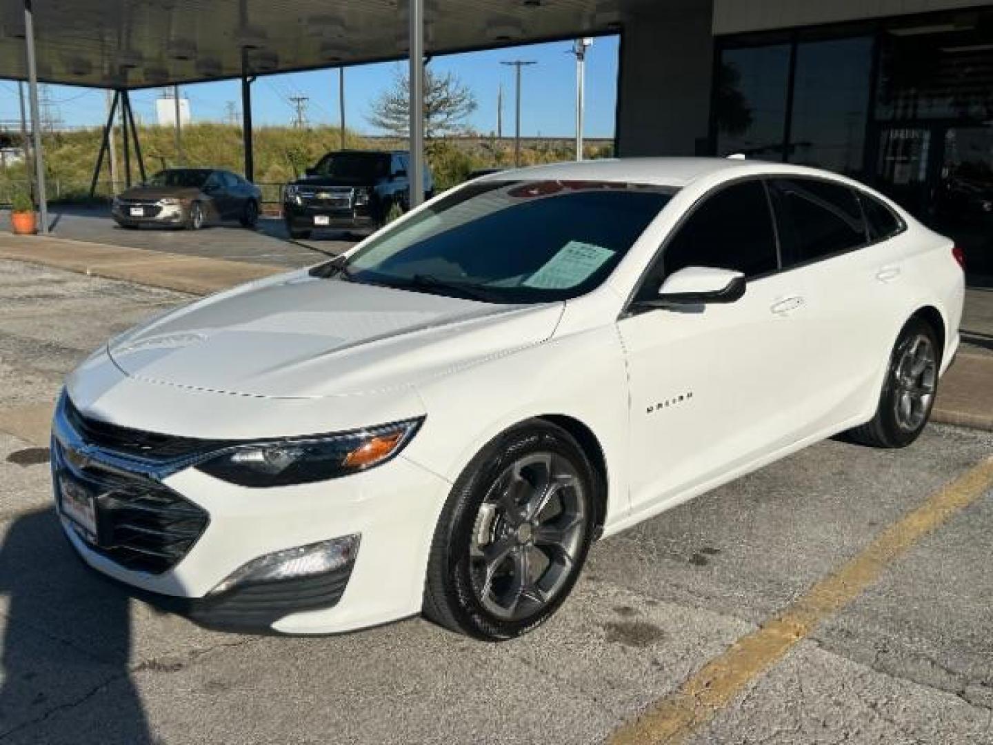 2022 Summit White Chevrolet Malibu LT (1G1ZD5ST3NF) with an 1.5L L4 DOHC 16V engine, 6-Speed Automatic transmission, located at 12182 Garland Rd, Dallas, TX, 75218, (214) 521-2040, 0.000000, 0.000000 - Photo#2