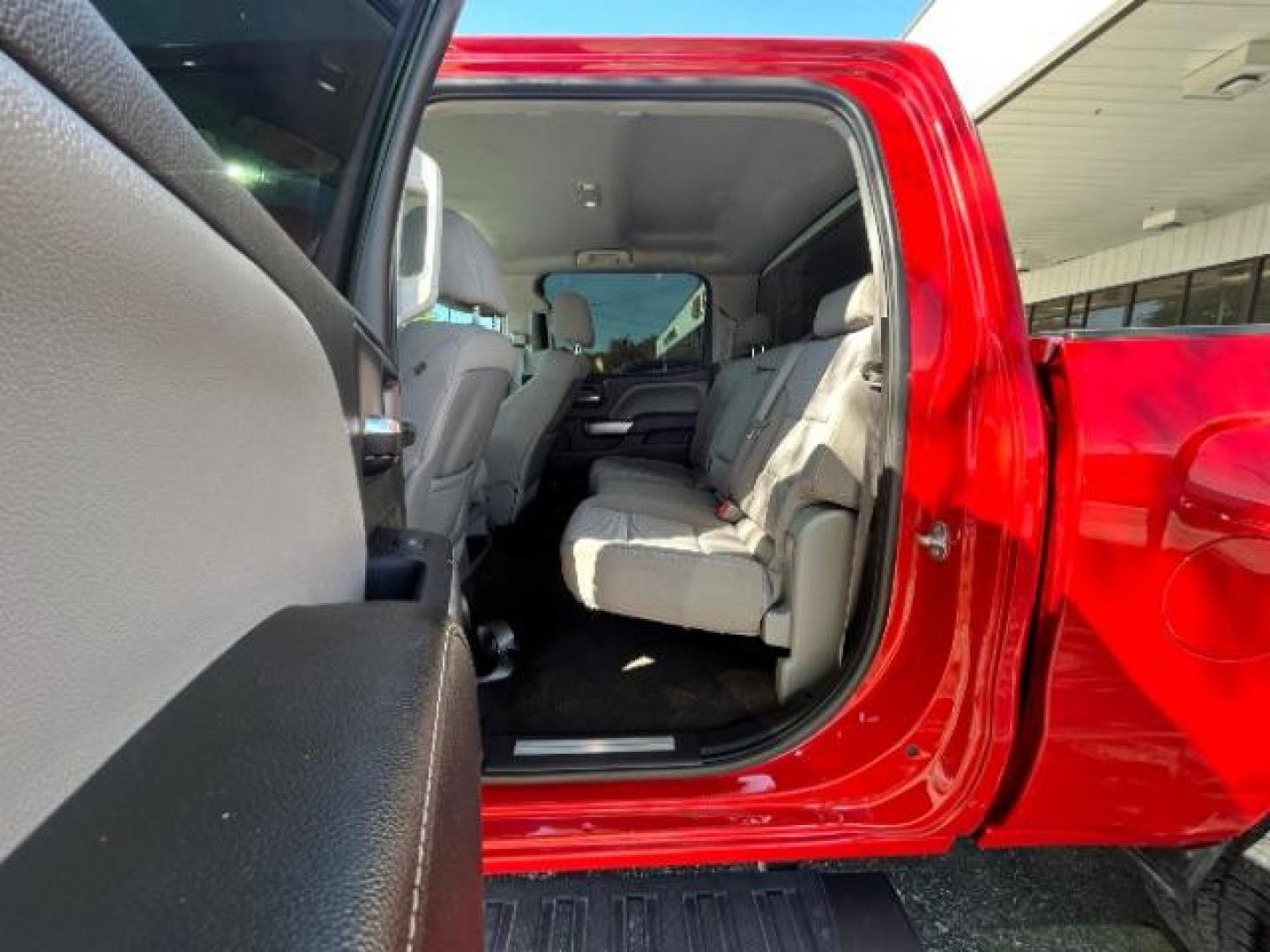 2015 Red Chevrolet Silverado CREW CAB PICKUP 4-DR (3GCUKREC3FG) with an 5.3 engine, Automatic transmission, located at 12182 Garland Rd, Dallas, TX, 75218, (214) 521-2040, 0.000000, 0.000000 - Photo#10