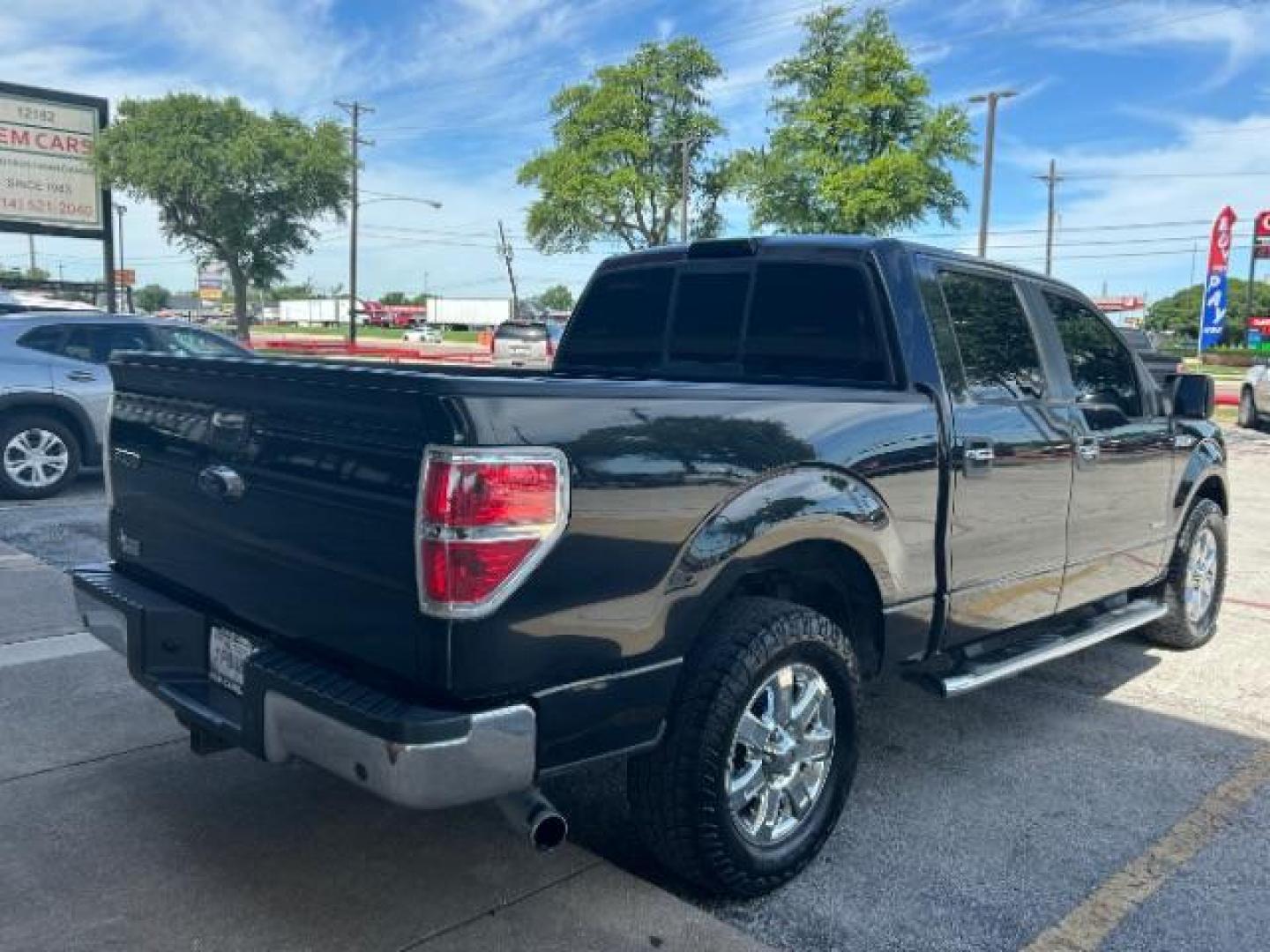 2014 Tuxedo Black Metalli /Steel Gray Ford F-150 XLT (1FTFW1CT3EF) with an 3.7L V-6 DOHC engine, Automatic transmission, located at 12182 Garland Rd, Dallas, TX, 75218, (214) 521-2040, 0.000000, 0.000000 - Photo#6