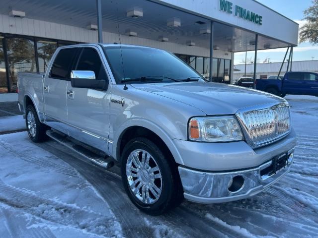 photo of 2008 Lincoln Mark LT LT