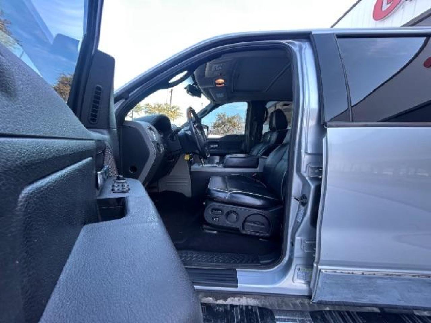 2008 Silver /Black Leather Trim w Lincoln Mark LT LT (5LTPW16578F) with an 5.4L V8 F SOHC 3V engine, Automatic transmission, located at 12182 Garland Rd, Dallas, TX, 75218, (214) 521-2040, 0.000000, 0.000000 - Photo#14