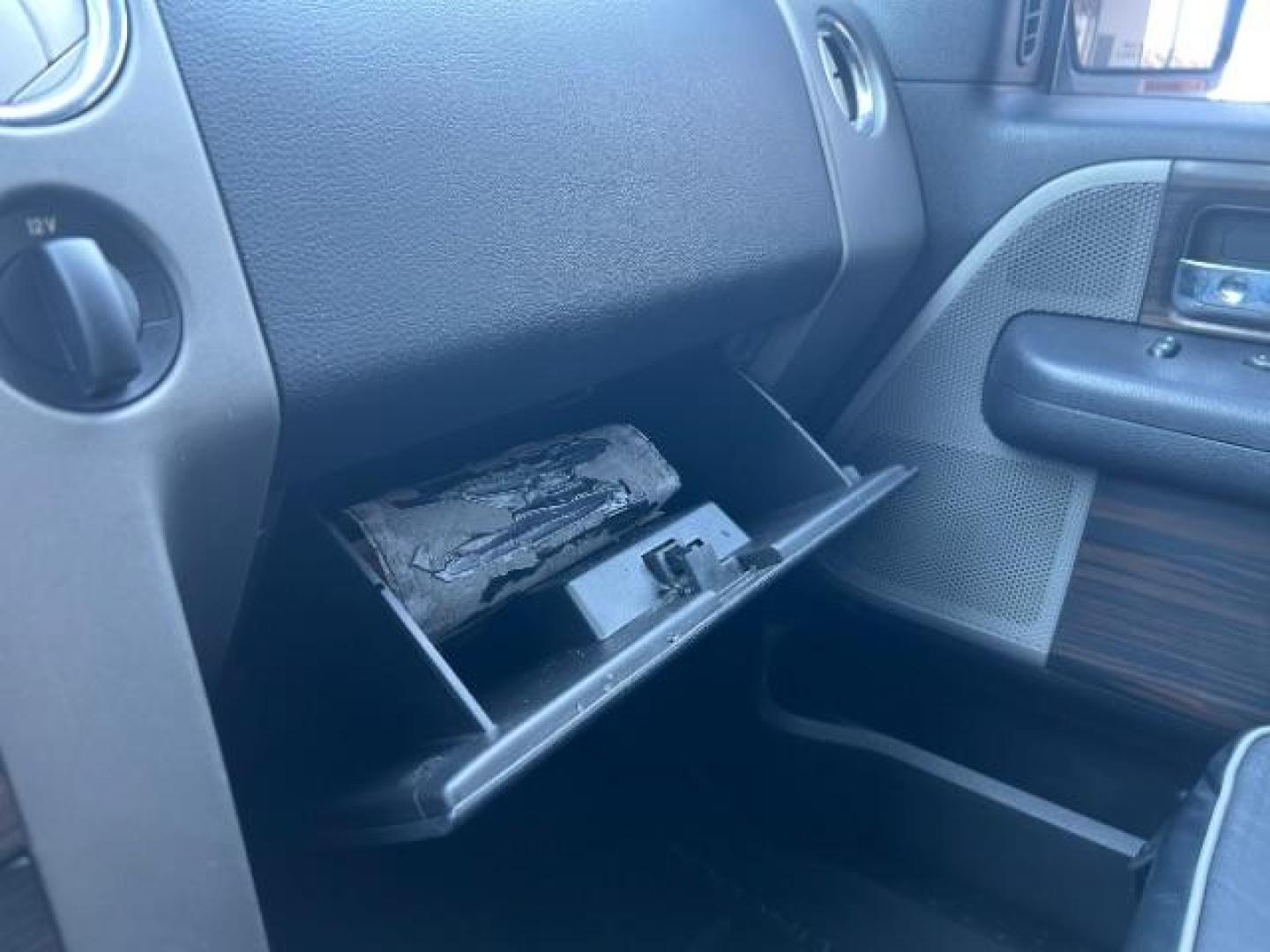 2008 Silver /Black Leather Trim w Lincoln Mark LT LT (5LTPW16578F) with an 5.4L V8 F SOHC 3V engine, Automatic transmission, located at 12182 Garland Rd, Dallas, TX, 75218, (214) 521-2040, 0.000000, 0.000000 - Photo#17