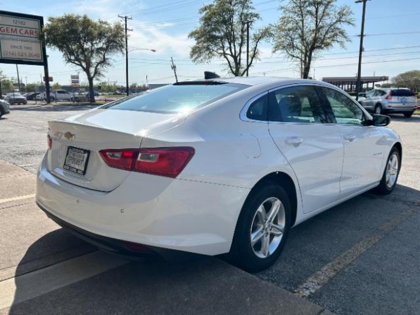 2023 Summit White Chevrolet Malibu FWD 1FL (1G1ZC5ST7PF) with an ECOTEC 1.5L I-4 gasoline direct injection engine, located at 12182 Garland Rd, Dallas, TX, 75218, (214) 521-2040, 0.000000, 0.000000 - Photo#5