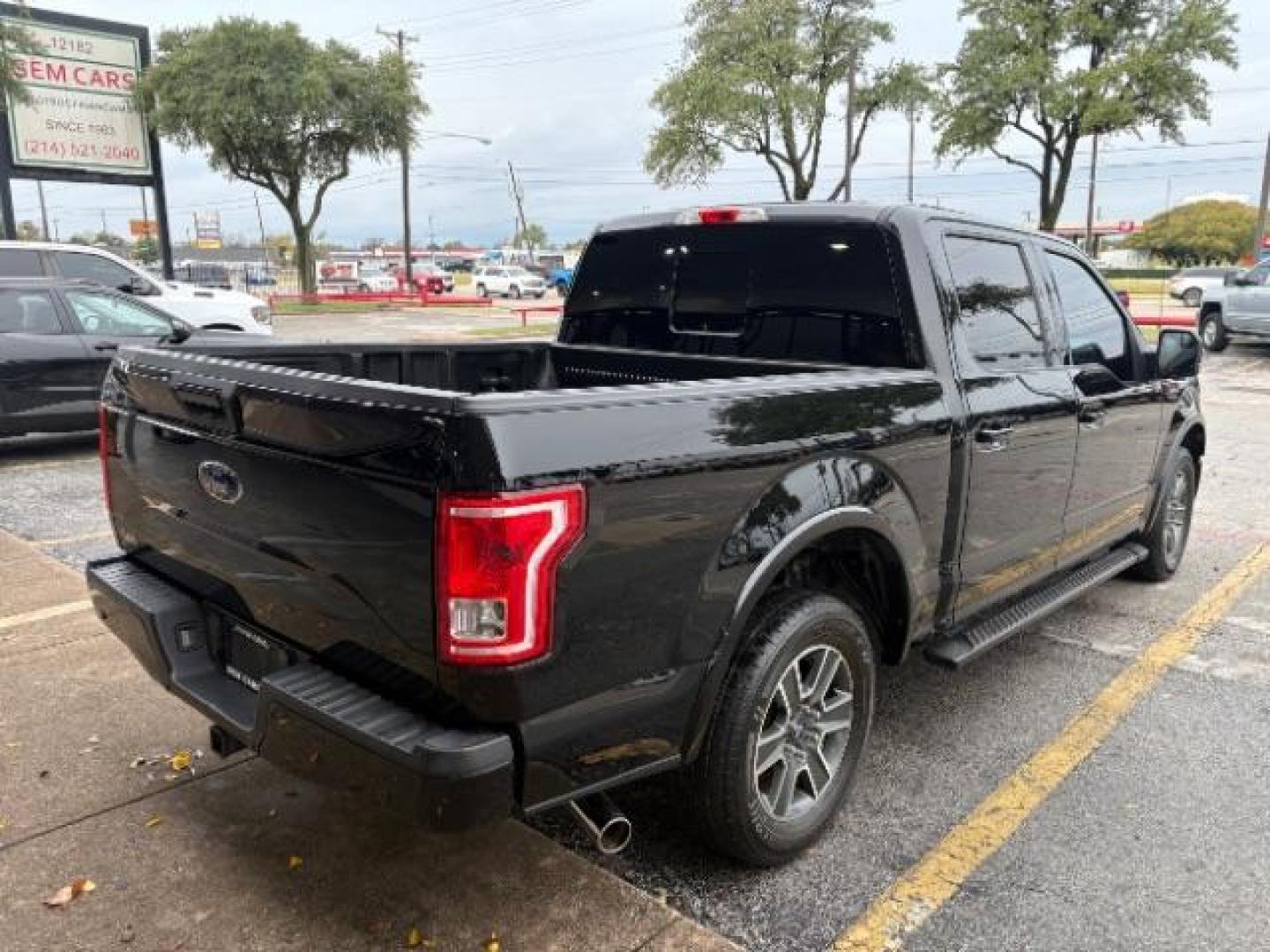 2016 Shadow Black /Black Ford F-150 XLT (1FTEW1CF4GK) with an 5.0 V8 DOHC 32V engine, Automatic transmission, located at 12182 Garland Rd, Dallas, TX, 75218, (214) 521-2040, 0.000000, 0.000000 - Photo#6