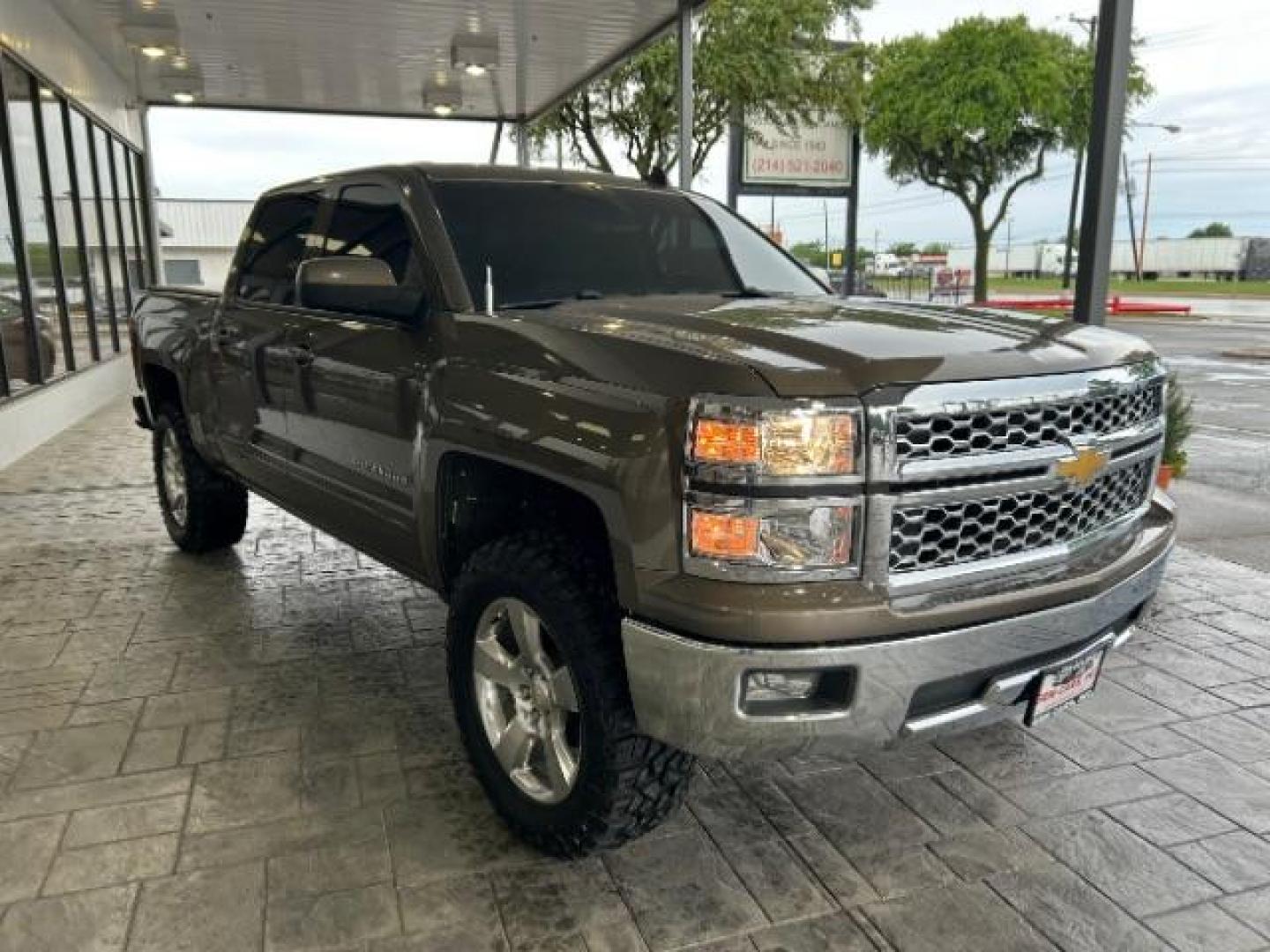 2015 Slate Gray Metallic /Dark Ash/Jet Black Chevrolet Silverado 1500 1LT (3GCPCREC5FG) with an EcoTec3 5.3L V-8 gasoline direct injection engine, located at 12182 Garland Rd, Dallas, TX, 75218, (214) 521-2040, 0.000000, 0.000000 - Photo#0