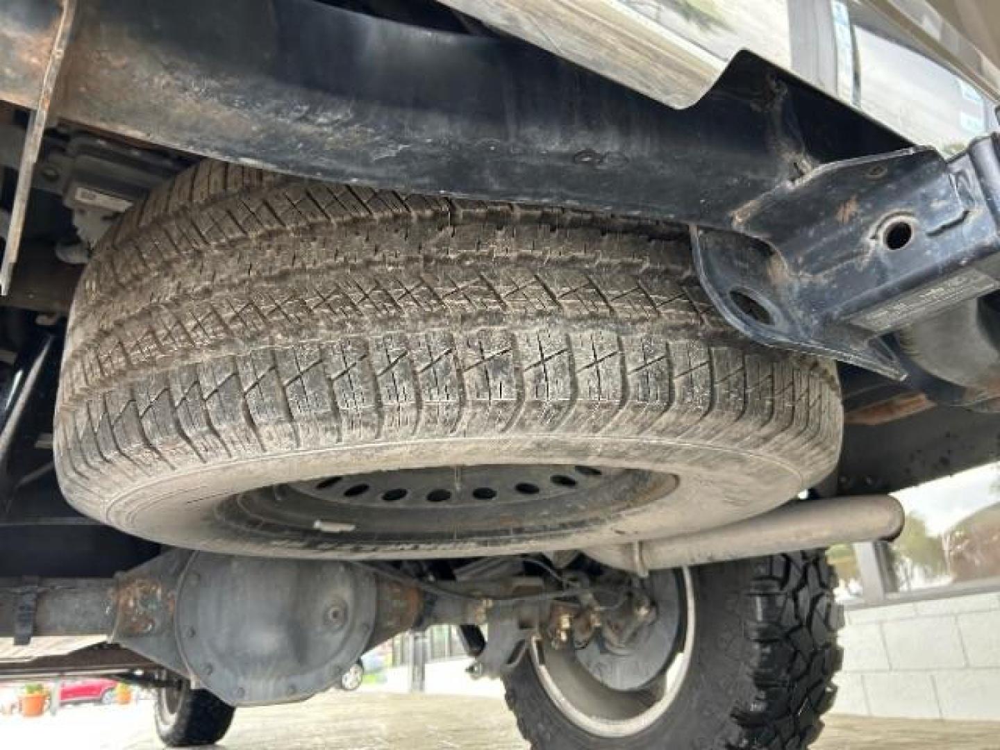 2015 Slate Gray Metallic /Dark Ash/Jet Black Chevrolet Silverado 1500 1LT (3GCPCREC5FG) with an EcoTec3 5.3L V-8 gasoline direct injection engine, located at 12182 Garland Rd, Dallas, TX, 75218, (214) 521-2040, 0.000000, 0.000000 - Photo#8