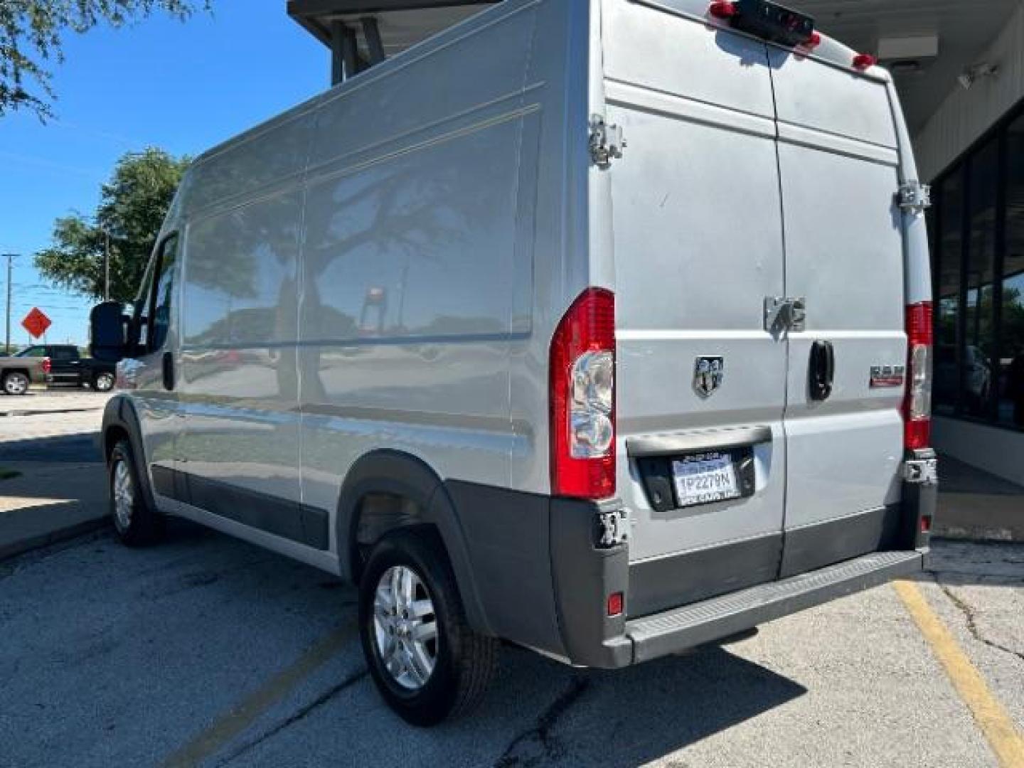 2018 Bright Silver Metallic Clearcoat Ram ProMaster 2500 Cargo Van High Roof 136 WB (3C6TRVCG5JE) with an Pentastar 3.6L V-6 DOHC engine, located at 12182 Garland Rd, Dallas, TX, 75218, (214) 521-2040, 0.000000, 0.000000 - Photo#4