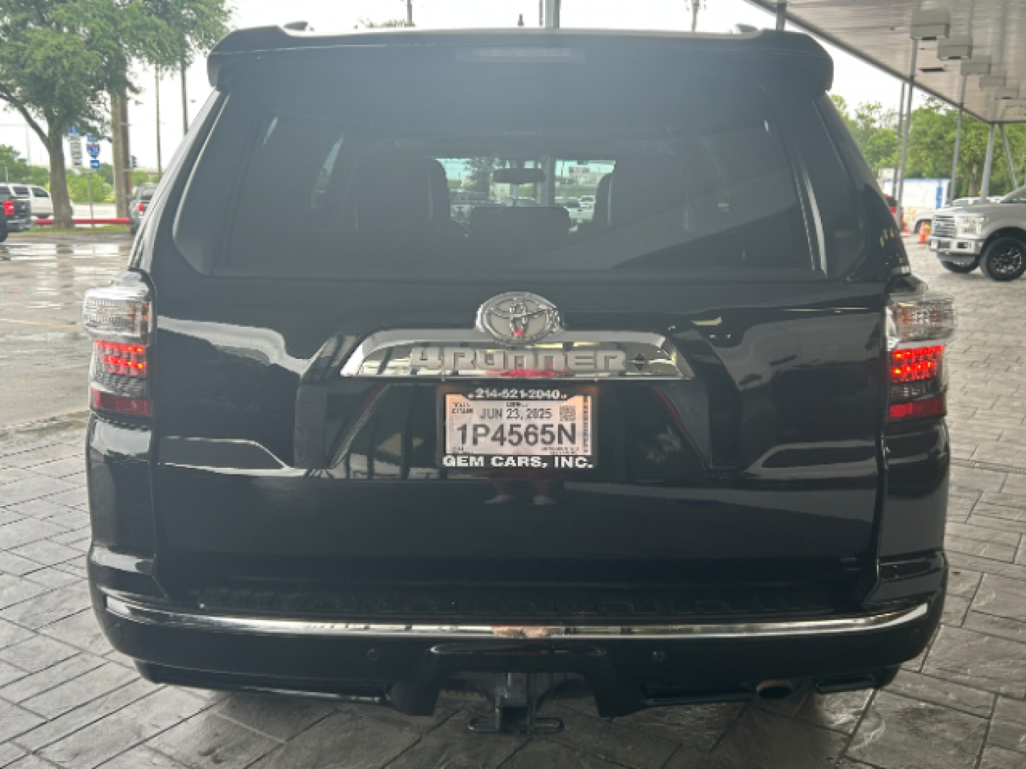 2014 Black Toyota 4Runner SR5 | Limited | SR5 Premium (JTEZU5JR5E5) with an 4L V-6 DOHC engine, located at 12182 Garland Rd, Dallas, TX, 75218, (214) 521-2040, 0.000000, 0.000000 - Photo#5