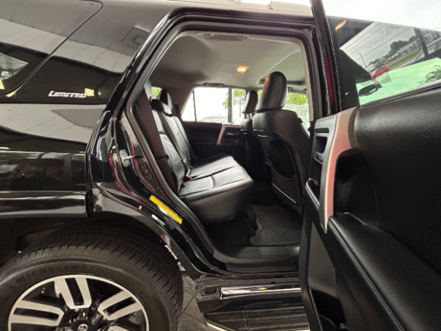 2014 Black Toyota 4Runner SR5 | Limited | SR5 Premium (JTEZU5JR5E5) with an 4L V-6 DOHC engine, located at 12182 Garland Rd, Dallas, TX, 75218, (214) 521-2040, 0.000000, 0.000000 - Photo#10