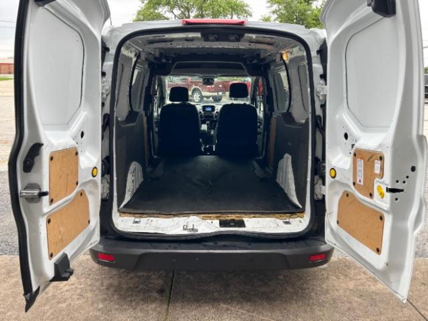 2019 Frozen White Ford Transit Connect XL (NM0LS7E29K1) , located at 12182 Garland Rd, Dallas, TX, 75218, (214) 521-2040, 0.000000, 0.000000 - Photo#6