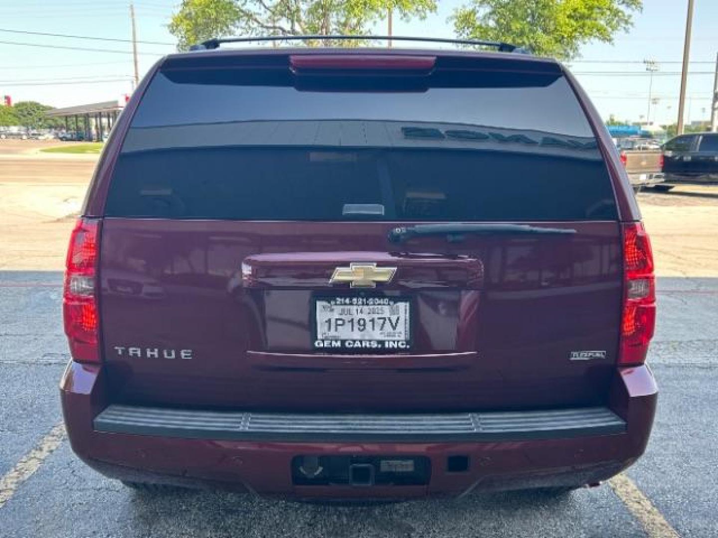 2008 Deep Ruby Metallic /Ebony Chevrolet Tahoe LTZ (1GNFC13068R) with an Vortec 5.3L V-8 regular unleaded engine, Automatic transmission, located at 12182 Garland Rd, Dallas, TX, 75218, (214) 521-2040, 0.000000, 0.000000 - Photo#5