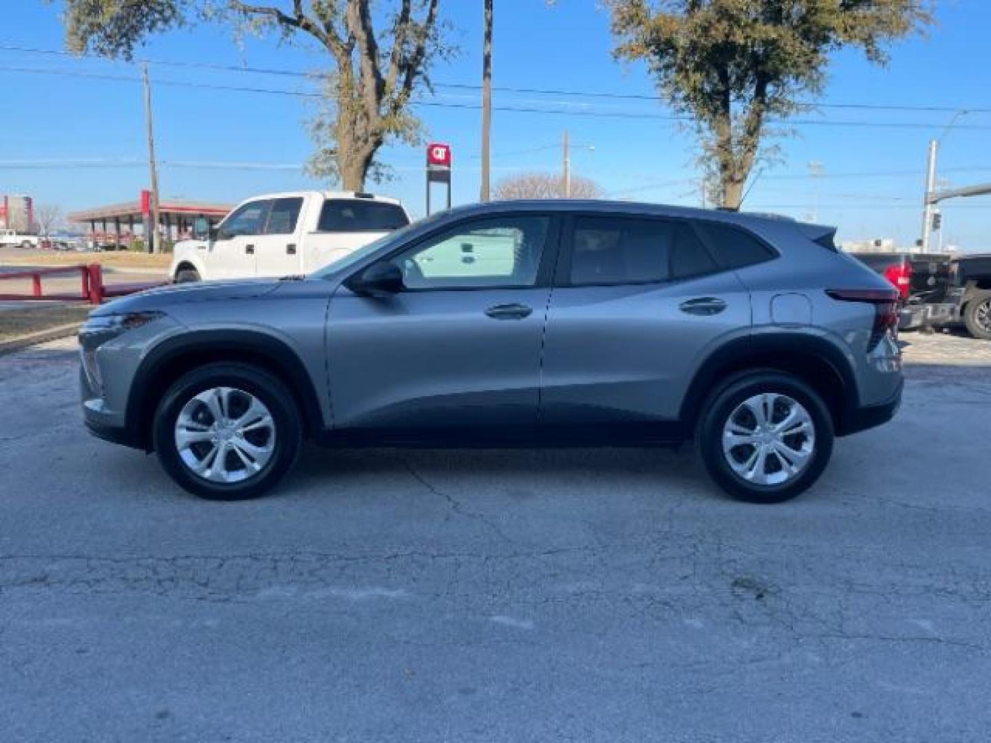 2024 Sterling Gray Metallic Chevrolet Trax LS (KL77LFE2XRC) with an 1.2L L3 TURBO engine, 6-Speed Automatic transmission, located at 12182 Garland Rd, Dallas, TX, 75218, (214) 521-2040, 0.000000, 0.000000 - Photo#3