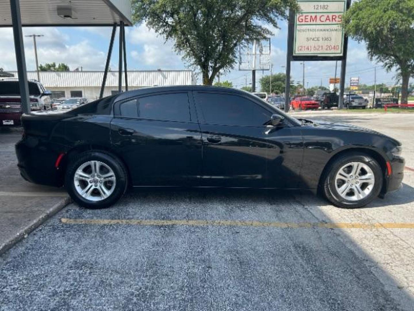 2019 Pitch Black Clearcoat Dodge Charger SXT RWD (2C3CDXBG8KH) with an Pentastar 3.6L V-6 DOHC engine, located at 12182 Garland Rd, Dallas, TX, 75218, (214) 521-2040, 0.000000, 0.000000 - Photo#8