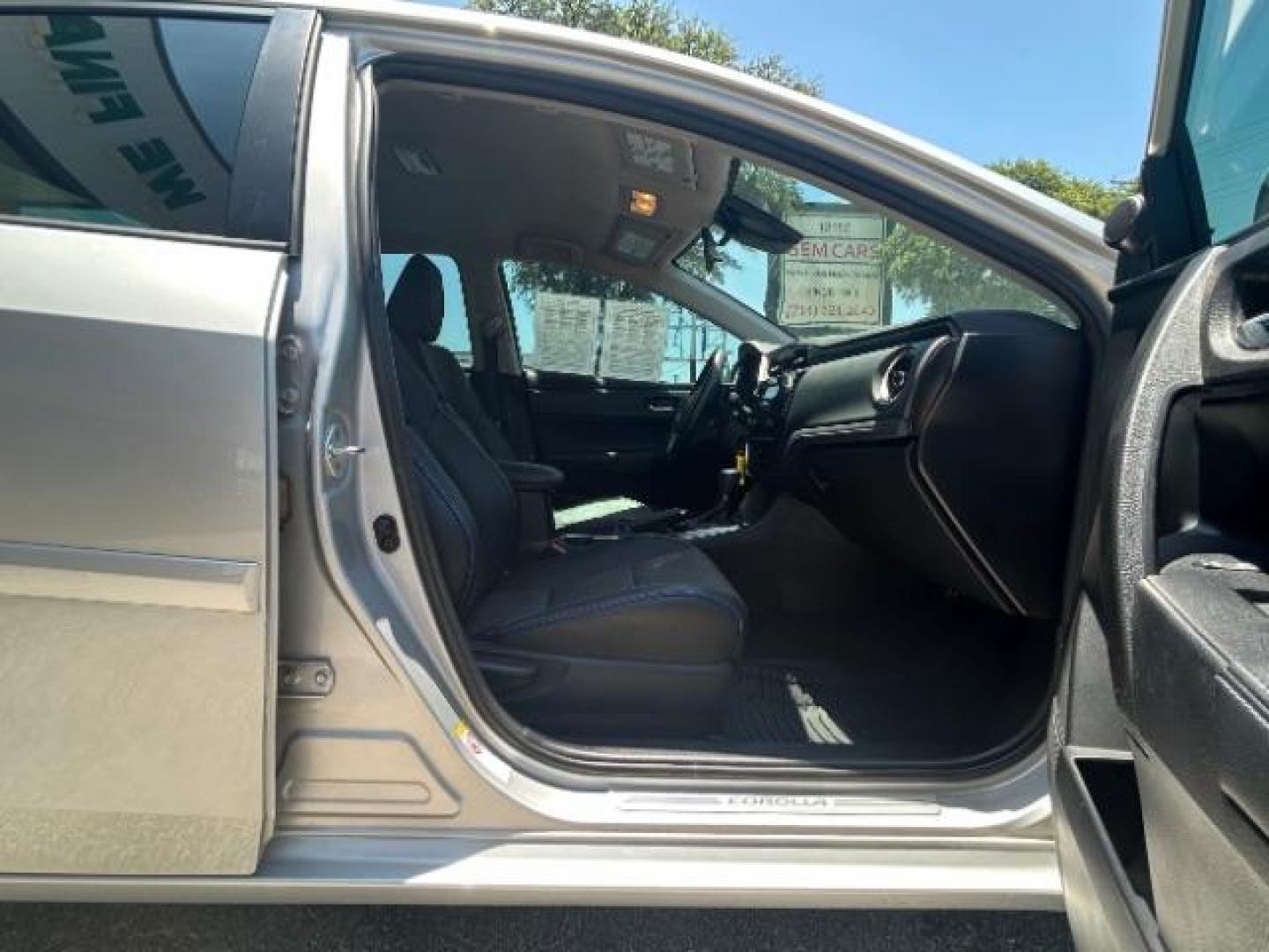 2017 Classic Silver Metallic Toyota Corolla SE (2T1BURHE8HC) with an 1.8L I-4 DOHC engine, located at 12182 Garland Rd, Dallas, TX, 75218, (214) 521-2040, 0.000000, 0.000000 - Photo#9