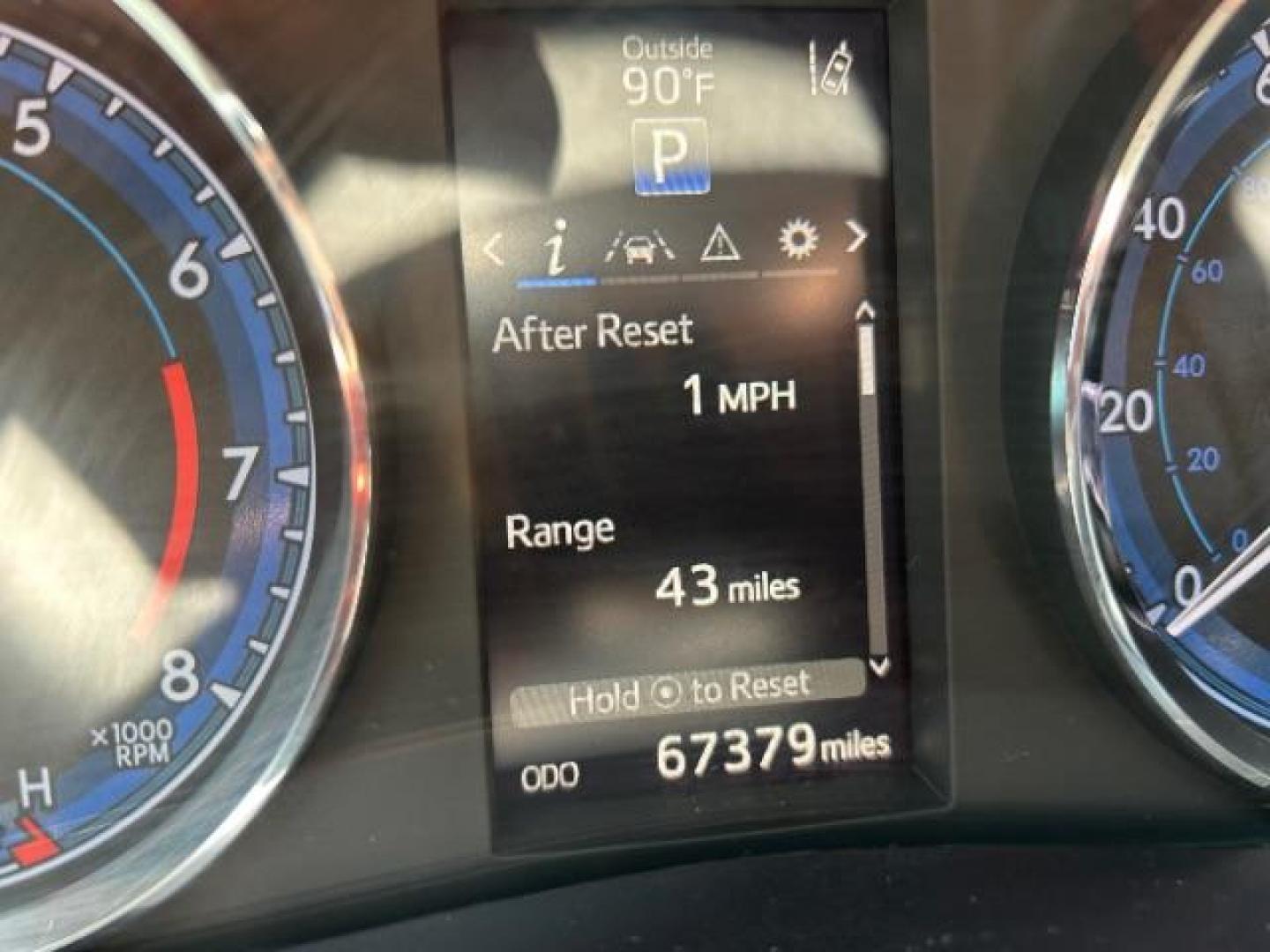 2017 Classic Silver Metallic Toyota Corolla SE (2T1BURHE8HC) with an 1.8L I-4 DOHC engine, located at 12182 Garland Rd, Dallas, TX, 75218, (214) 521-2040, 0.000000, 0.000000 - Photo#14