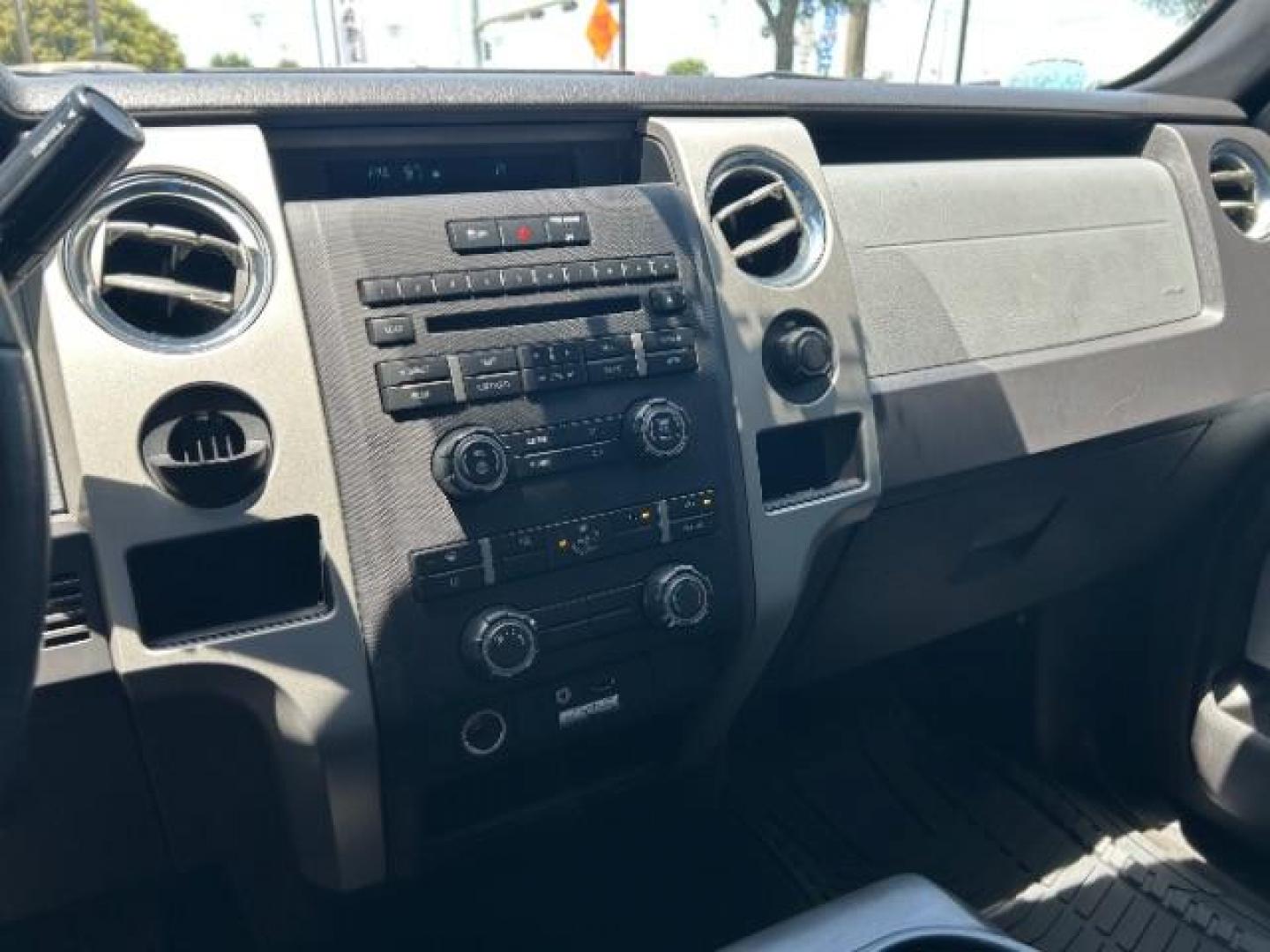 2012 Dark Blue Pearl Metallic Ford F-150 XLT SuperCrew 5.5-ft. Bed 2WD (1FTFW1CF6CF) with an 5.0L V8 engine, 6-Speed Automatic transmission, located at 12182 Garland Rd, Dallas, TX, 75218, (214) 521-2040, 0.000000, 0.000000 - Photo#14