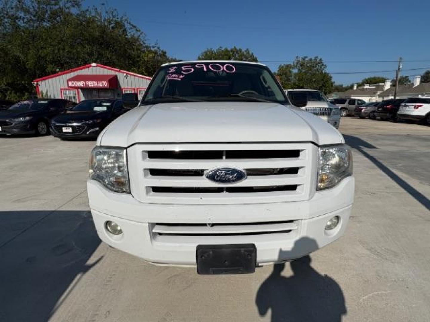 2009 Oxford White Clearcoat /Camel Ford Expedition XLT (1FMFU155X9L) with an Triton 5.4L V-8 variable valve control engine, Automatic transmission, located at 12182 Garland Rd, Dallas, TX, 75218, (214) 521-2040, 0.000000, 0.000000 - Photo#1