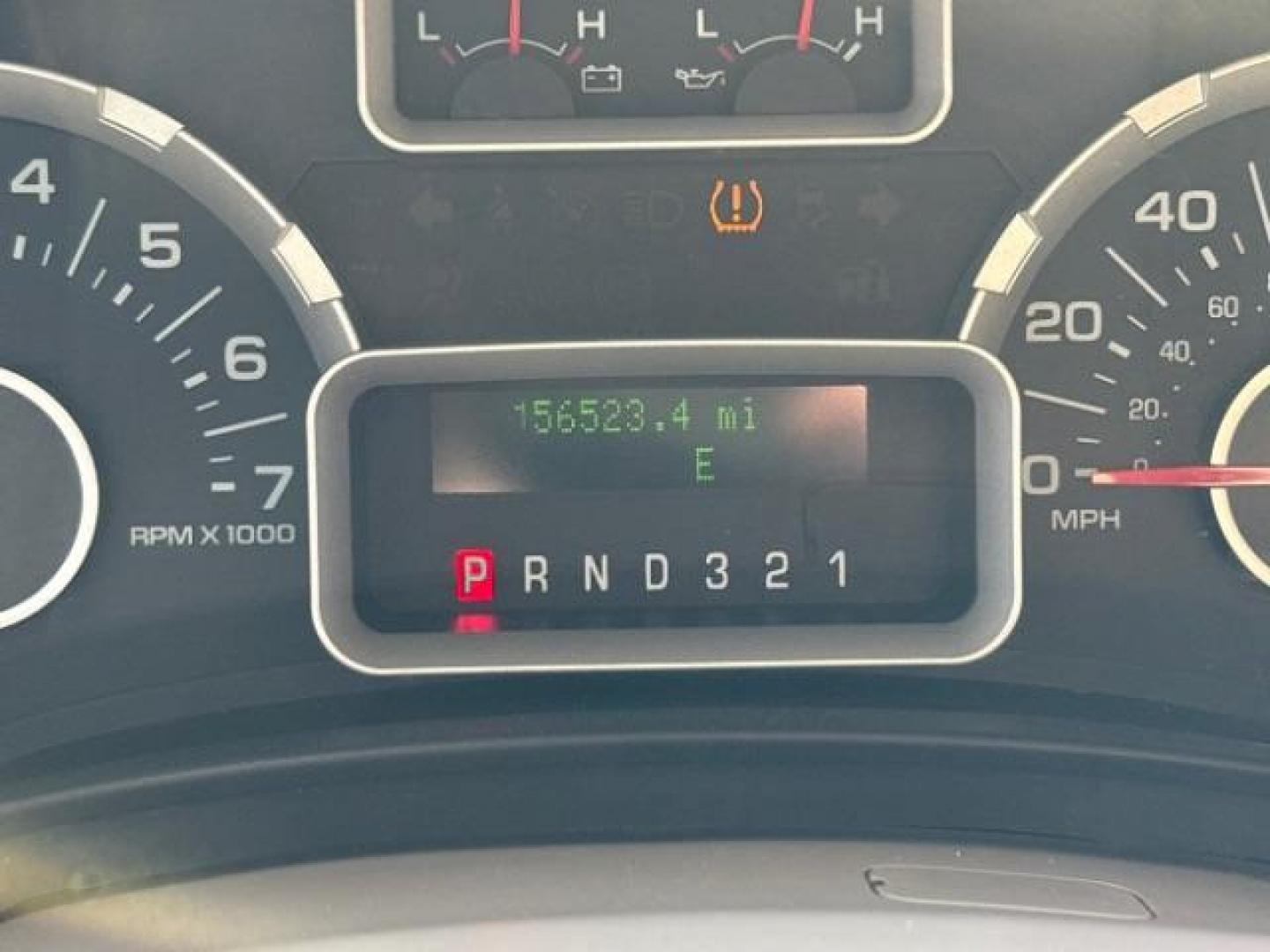 2009 Oxford White Clearcoat /Camel Ford Expedition XLT (1FMFU155X9L) with an Triton 5.4L V-8 variable valve control engine, Automatic transmission, located at 12182 Garland Rd, Dallas, TX, 75218, (214) 521-2040, 0.000000, 0.000000 - Photo#13