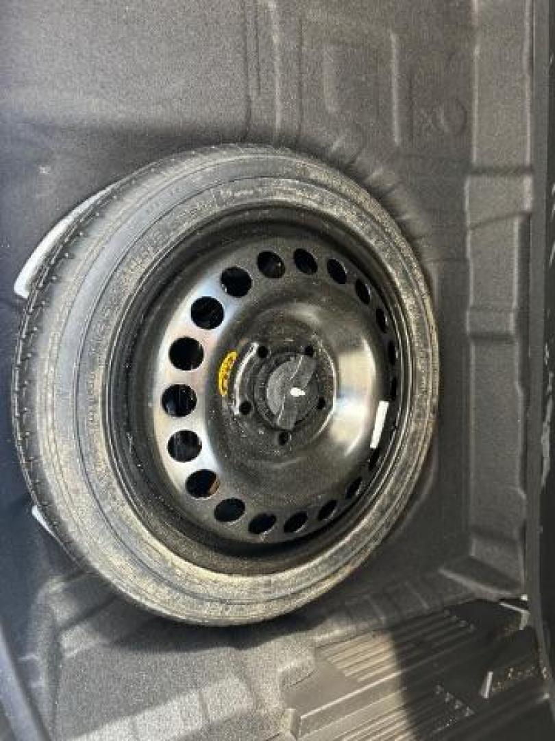 2021 Summit White Chevrolet Trailblazer FWD RS (KL79MTSL6MB) with an ECOTEC 1.3L I-3 gaso engine, Automatic transmission, located at 12182 Garland Rd, Dallas, TX, 75218, (214) 521-2040, 0.000000, 0.000000 - Photo#17