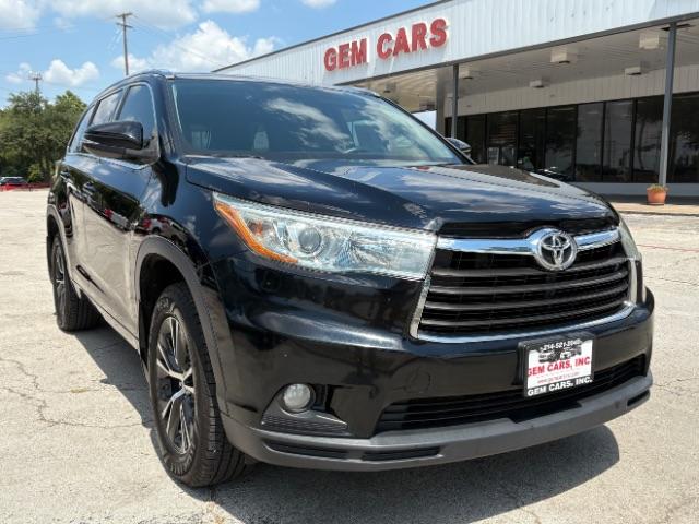photo of 2016 Toyota Highlander XLE V6