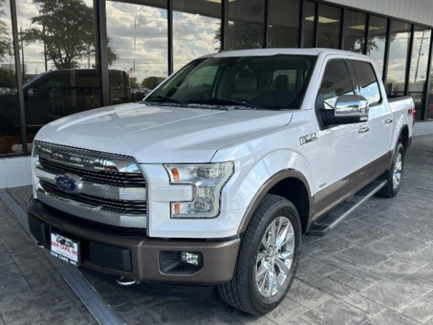 2016 White Platinum Metallic Tri-Coat /Medium Light Camel Ford F-150 LARIAT (1FTEW1EG2GK) with an EcoBoost 3.5L V-6 gasoline direct injection engine, Automatic transmission, located at 12182 Garland Rd, Dallas, TX, 75218, (214) 521-2040, 0.000000, 0.000000 - Photo#2