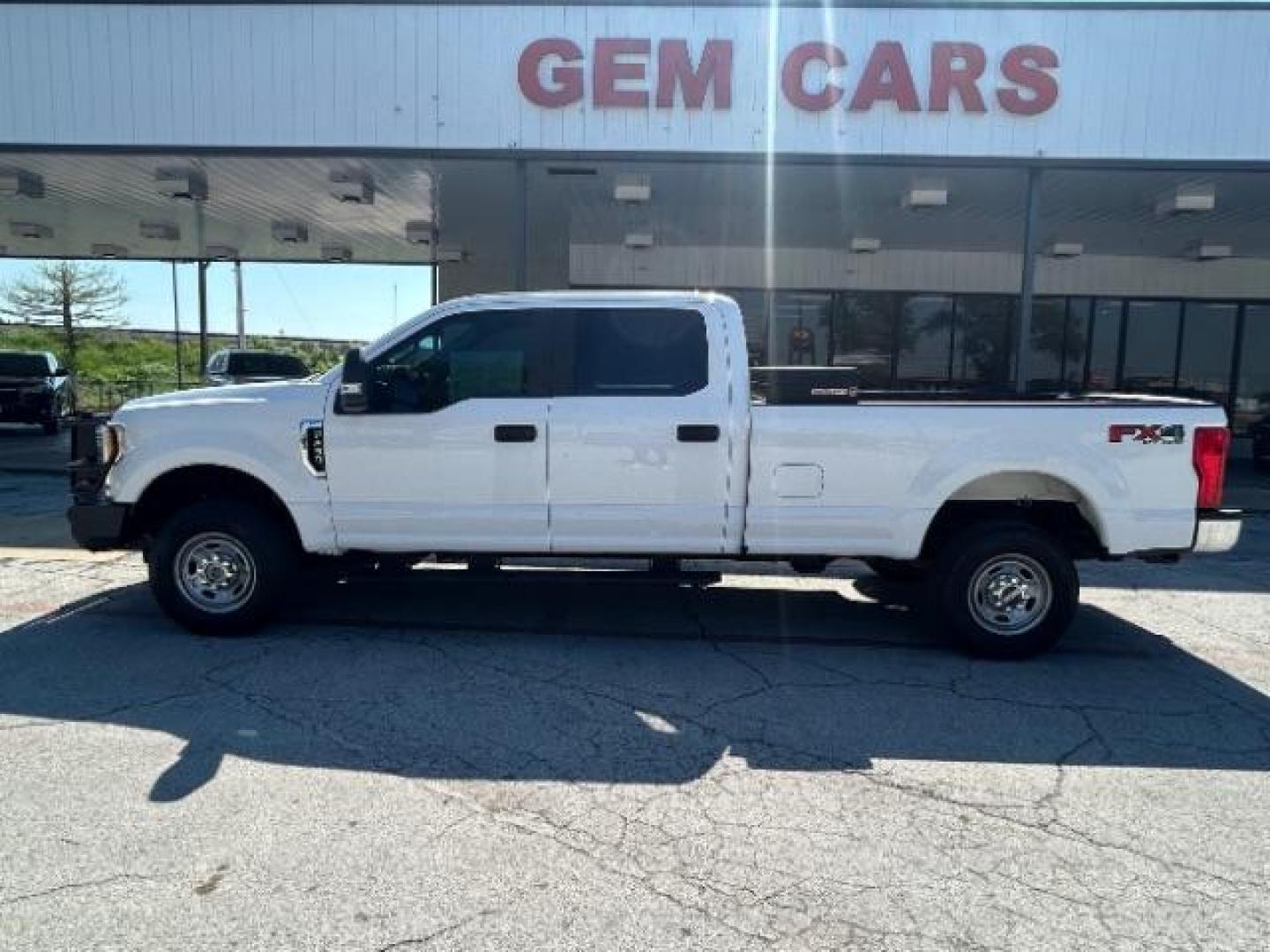 2017 Oxford White /Medium Earth Gray Ford F-250 XL (1FT7W2B6XHE) with an 6.2L V-8 variable valve control engine, Automatic transmission, located at 12182 Garland Rd, Dallas, TX, 75218, (214) 521-2040, 0.000000, 0.000000 - Photo#3