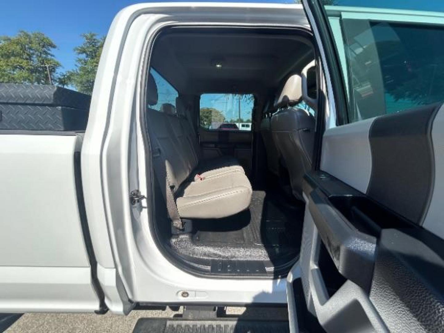2017 Oxford White /Medium Earth Gray Ford F-250 XL (1FT7W2B6XHE) with an 6.2L V-8 variable valve control engine, Automatic transmission, located at 12182 Garland Rd, Dallas, TX, 75218, (214) 521-2040, 0.000000, 0.000000 - Photo#9