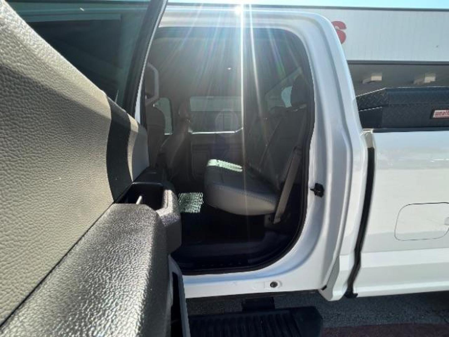 2017 Oxford White /Medium Earth Gray Ford F-250 XL (1FT7W2B6XHE) with an 6.2L V-8 variable valve control engine, Automatic transmission, located at 12182 Garland Rd, Dallas, TX, 75218, (214) 521-2040, 0.000000, 0.000000 - Photo#10