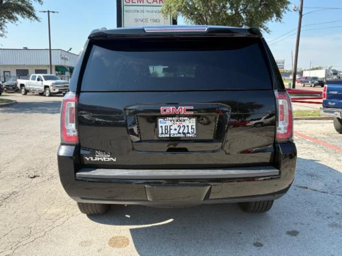 2018 Onyx Black GMC Yukon SLE (1GKS1AKC8JR) with an EcoTec3 5.3L V-8 gasoline direct injection engine, located at 12182 Garland Rd, Dallas, TX, 75218, (214) 521-2040, 0.000000, 0.000000 - Photo#3