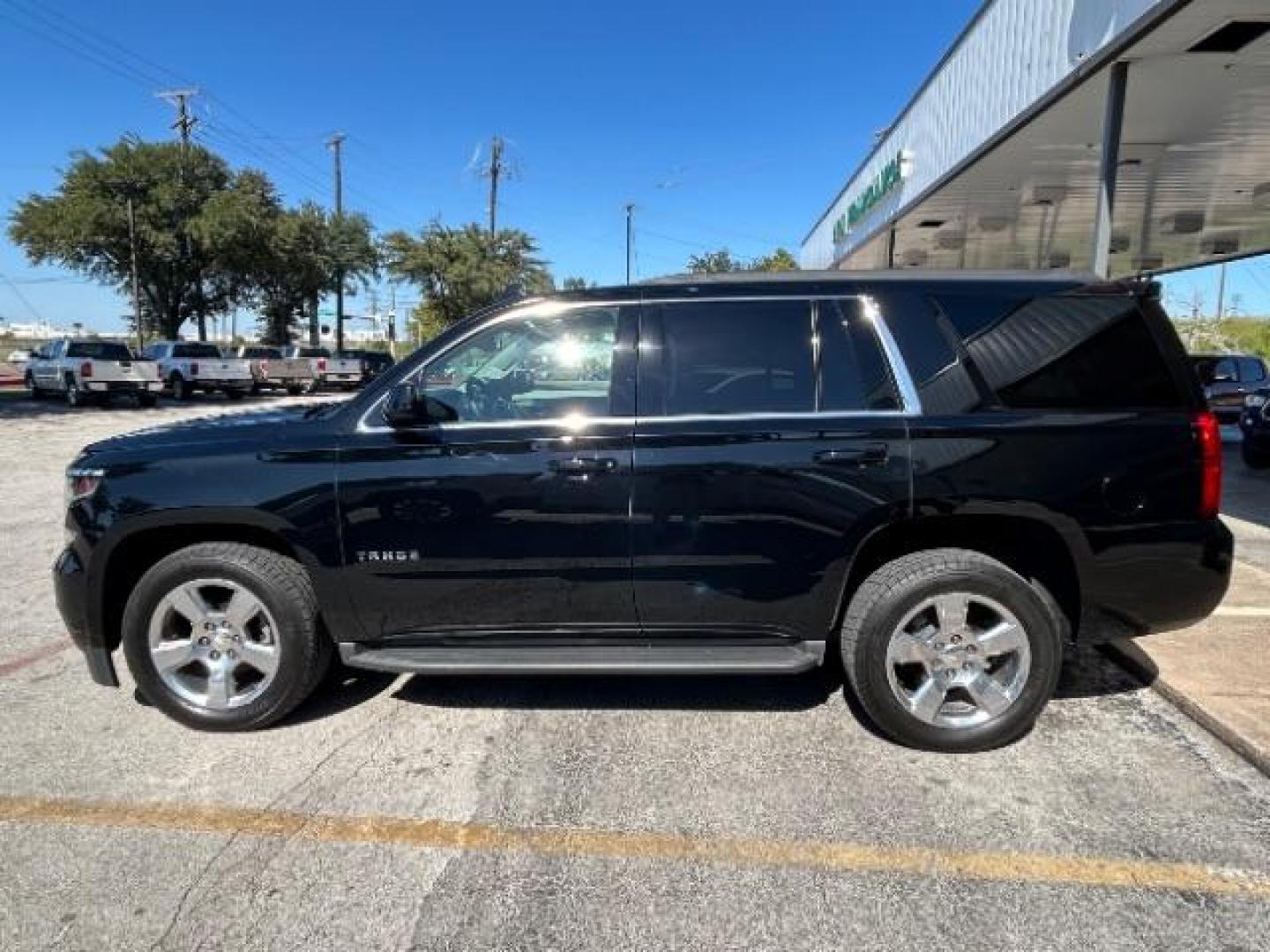2018 Onyx Black GMC Yukon SLE (1GKS1AKC8JR) with an EcoTec3 5.3L V-8 gasoline direct injection engine, located at 12182 Garland Rd, Dallas, TX, 75218, (214) 521-2040, 0.000000, 0.000000 - Photo#23