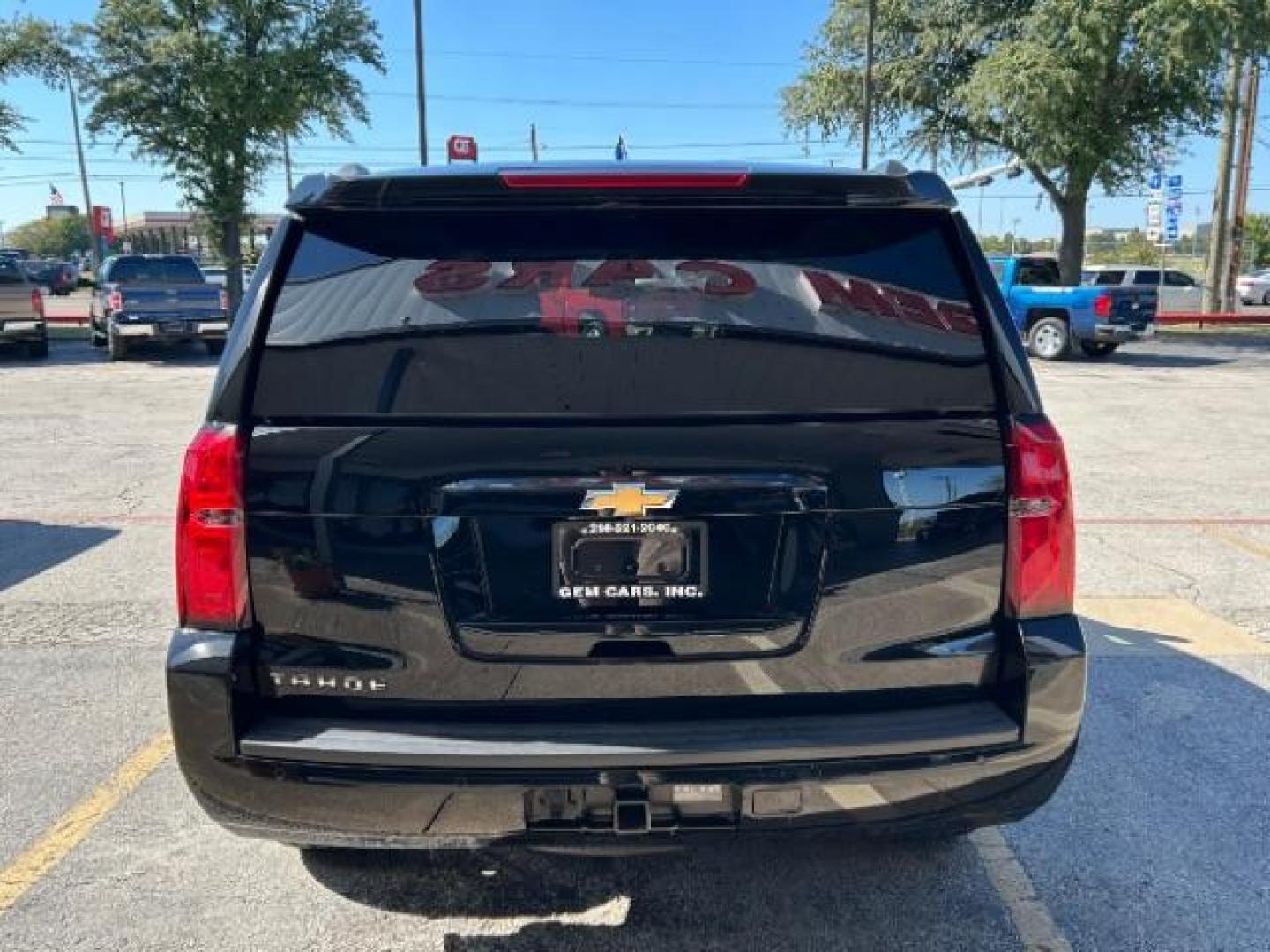 2018 Onyx Black GMC Yukon SLE (1GKS1AKC8JR) with an EcoTec3 5.3L V-8 gasoline direct injection engine, located at 12182 Garland Rd, Dallas, TX, 75218, (214) 521-2040, 0.000000, 0.000000 - Photo#25