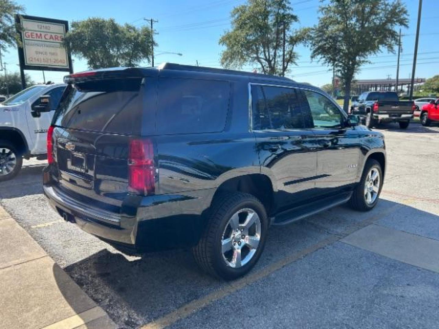 2018 Onyx Black GMC Yukon SLE (1GKS1AKC8JR) with an EcoTec3 5.3L V-8 gasoline direct injection engine, located at 12182 Garland Rd, Dallas, TX, 75218, (214) 521-2040, 0.000000, 0.000000 - Photo#26