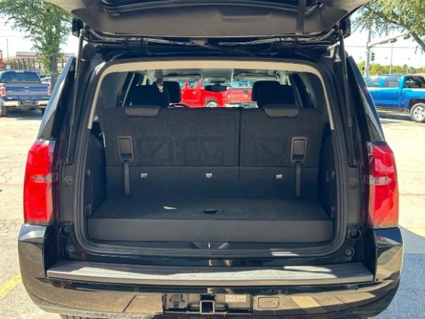 2018 Onyx Black GMC Yukon SLE (1GKS1AKC8JR) with an EcoTec3 5.3L V-8 gasoline direct injection engine, located at 12182 Garland Rd, Dallas, TX, 75218, (214) 521-2040, 0.000000, 0.000000 - Photo#28