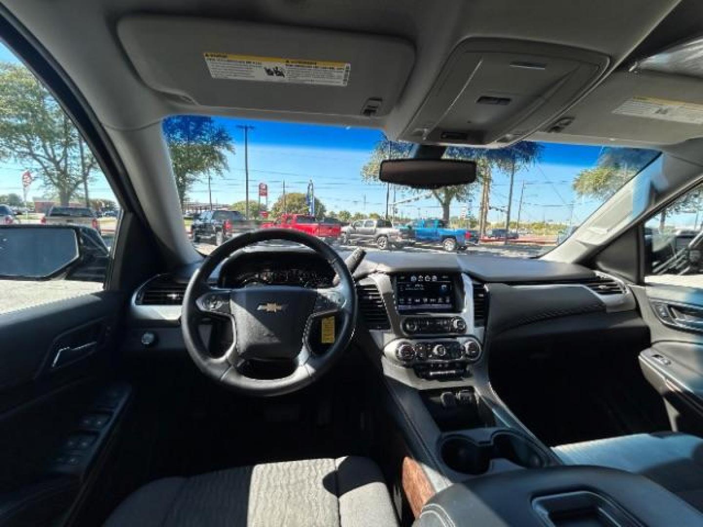 2018 Onyx Black GMC Yukon SLE (1GKS1AKC8JR) with an EcoTec3 5.3L V-8 gasoline direct injection engine, located at 12182 Garland Rd, Dallas, TX, 75218, (214) 521-2040, 0.000000, 0.000000 - Photo#33