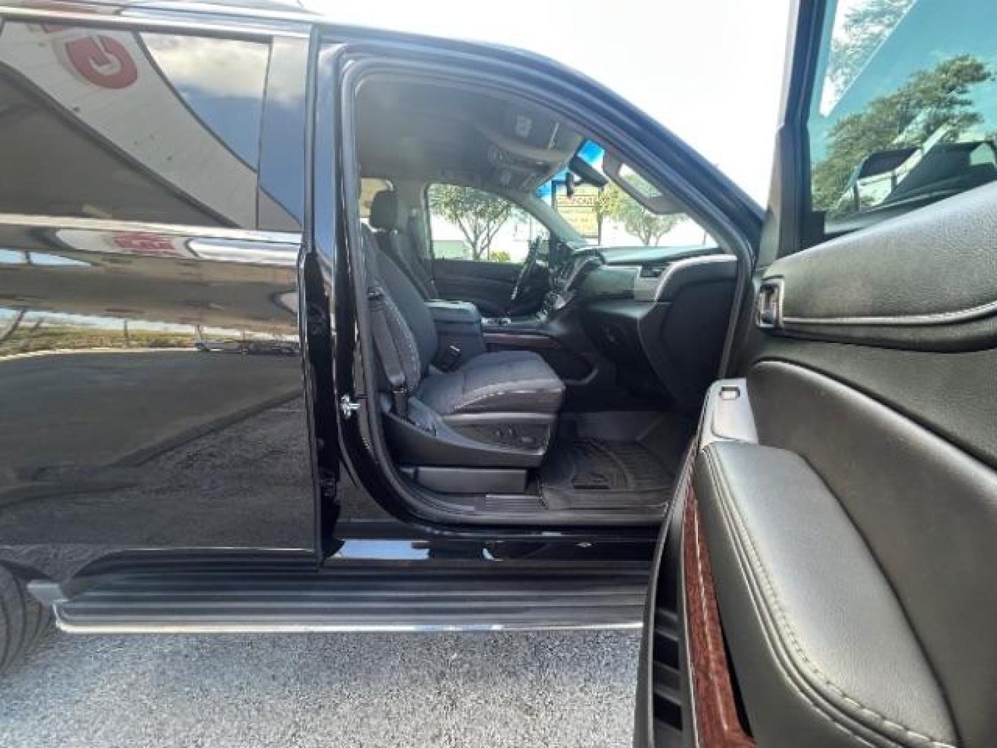 2018 Onyx Black GMC Yukon SLE (1GKS1AKC8JR) with an EcoTec3 5.3L V-8 gas engine, located at 12182 Garland Rd, Dallas, TX, 75218, (214) 521-2040, 0.000000, 0.000000 - Photo#9