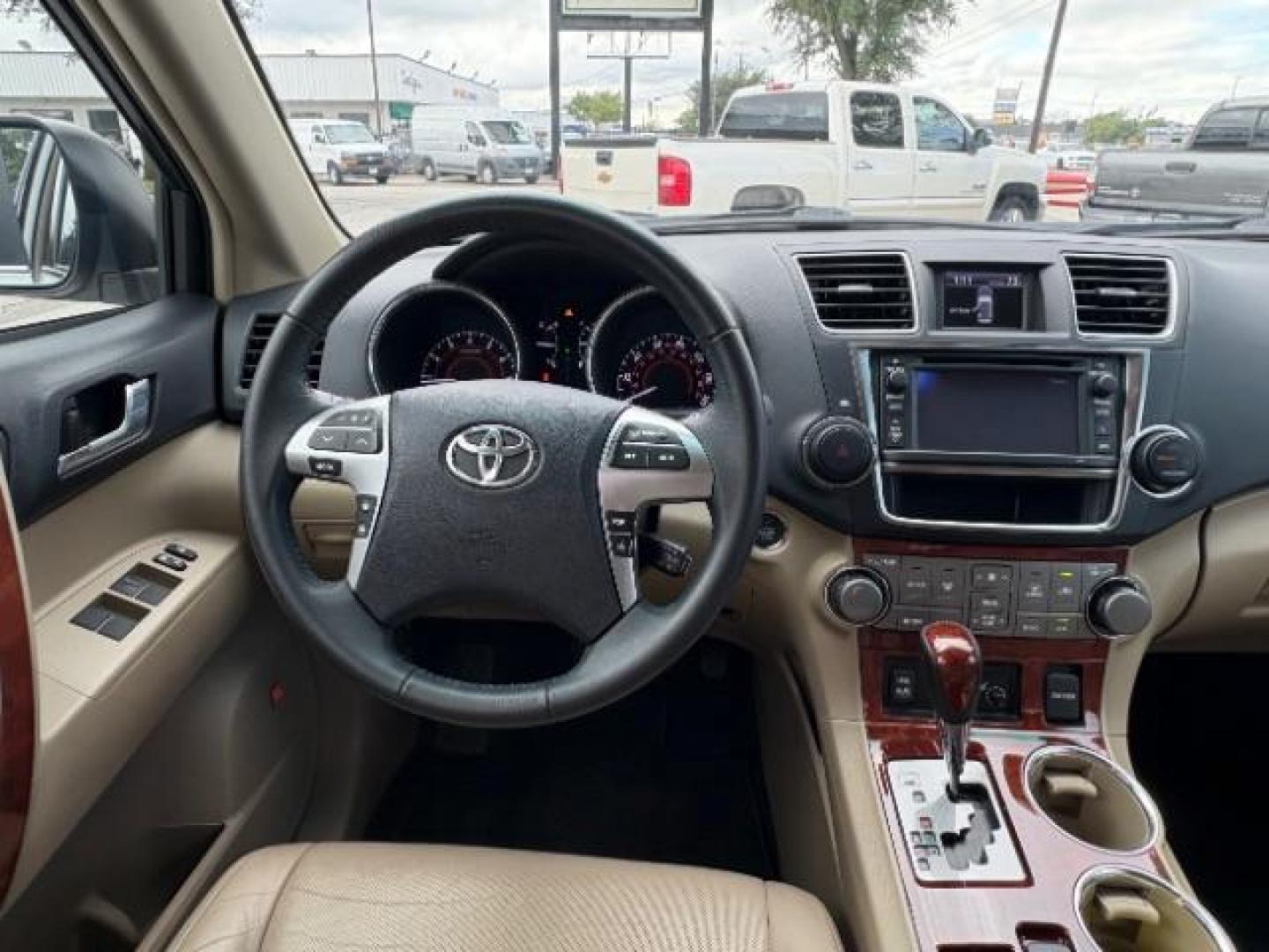 2013 Blizzard Pearl Toyota Highlander Limited V6 (5TDYK3EH1DS) with an 3.5L V-6 DOHC engine, located at 12182 Garland Rd, Dallas, TX, 75218, (214) 521-2040, 0.000000, 0.000000 - Photo#14