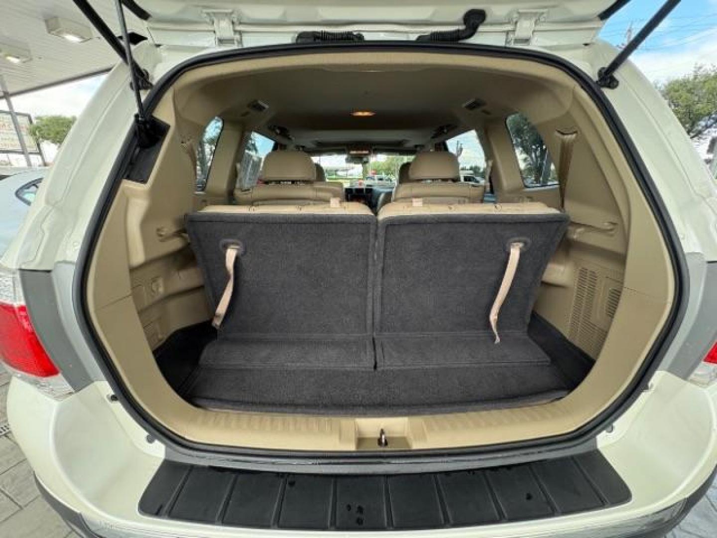 2013 Blizzard Pearl Toyota Highlander Limited V6 (5TDYK3EH1DS) with an 3.5L V-6 DOHC engine, located at 12182 Garland Rd, Dallas, TX, 75218, (214) 521-2040, 0.000000, 0.000000 - Photo#15