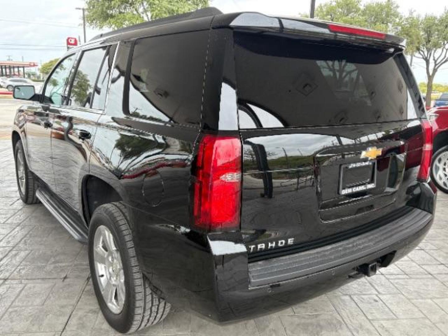 2017 Black Chevrolet Tahoe LS (1GNSCAKC8HR) with an EcoTec3 5.3L V-8 gasoline direct injection engine, located at 12182 Garland Rd, Dallas, TX, 75218, (214) 521-2040, 0.000000, 0.000000 - Photo#4