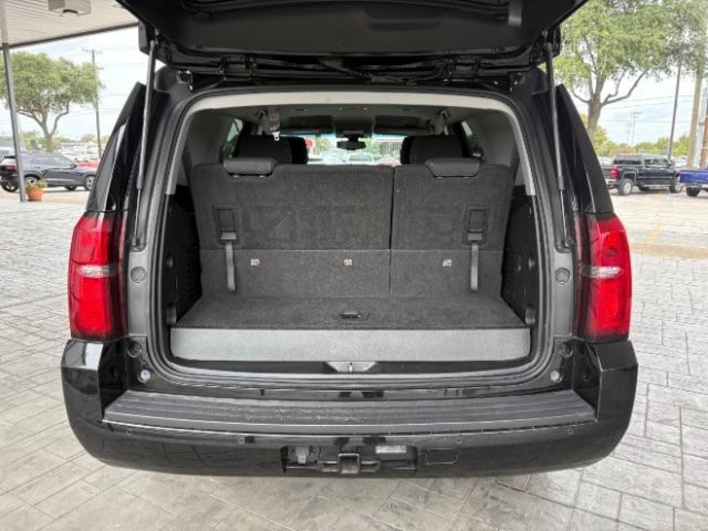 2017 Black Chevrolet Tahoe LS (1GNSCAKC8HR) with an EcoTec3 5.3L V-8 gasoline direct injection engine, located at 12182 Garland Rd, Dallas, TX, 75218, (214) 521-2040, 0.000000, 0.000000 - Photo#6