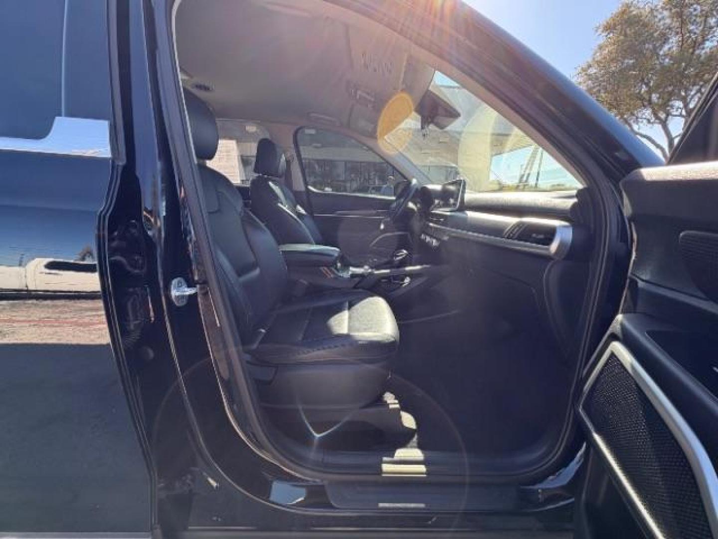 2020 Ebony Black Kia Telluride LX (5XYP24HC6LG) with an 3.8L V6 DOHC 24V engine, 8-Speed Automatic transmission, located at 12182 Garland Rd, Dallas, TX, 75218, (214) 521-2040, 0.000000, 0.000000 - Photo#9